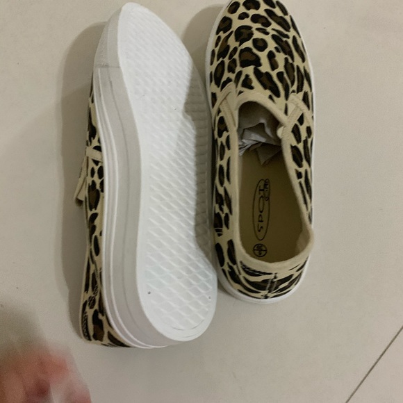 Leopard Print Sneakers - Picture 3 of 5